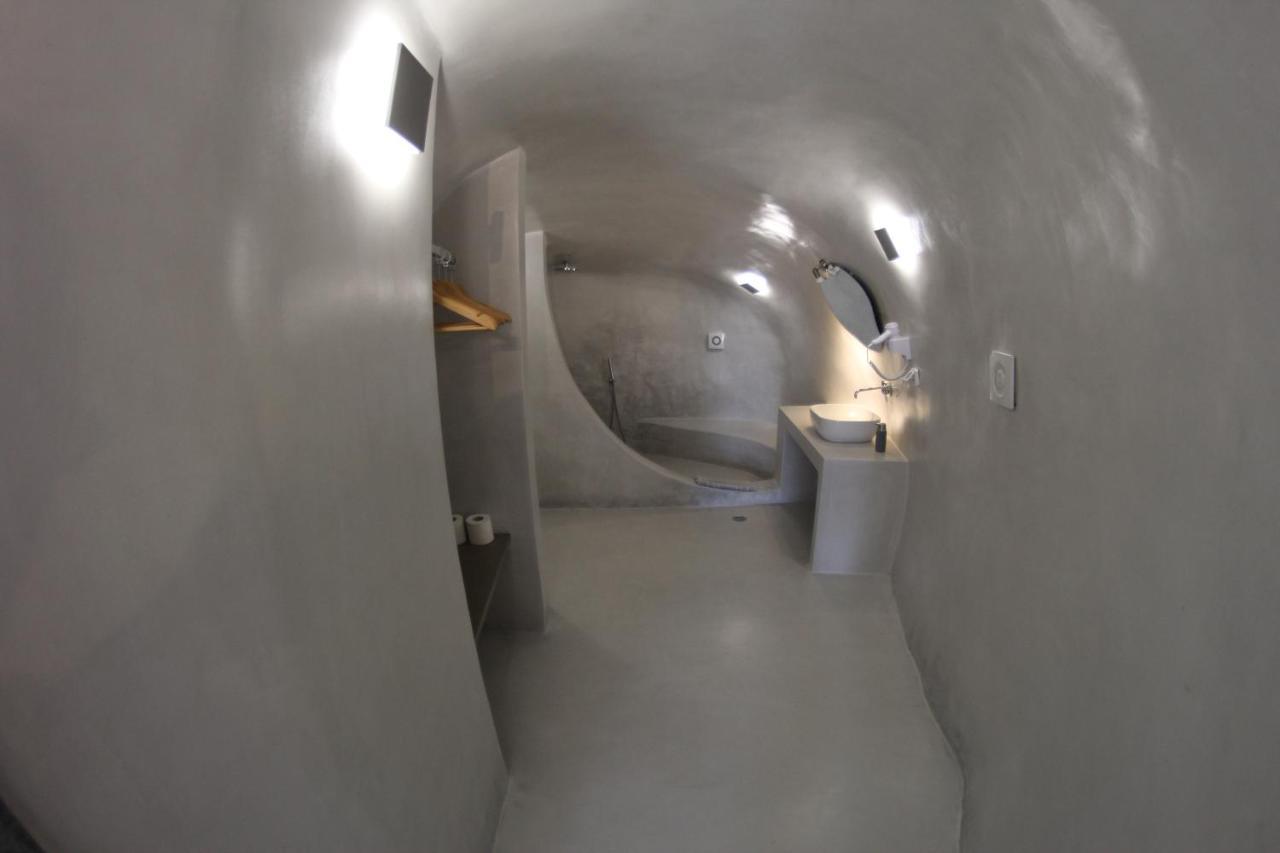 Fira Getaway - Economy Basement Rooms Exteriér fotografie